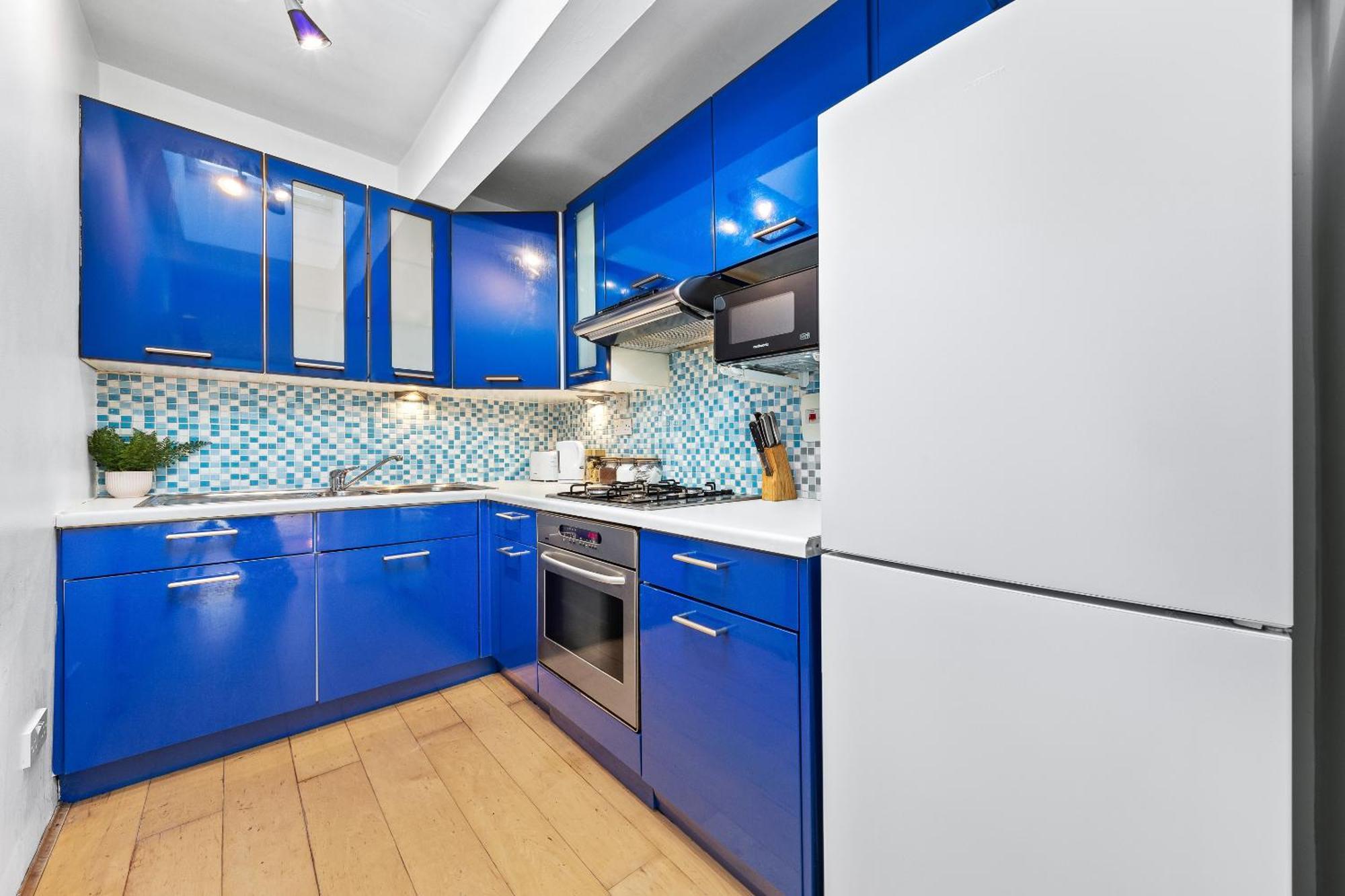 Balcony Blue Theme 1 Bedroom Central London Luxury Flat Near Hyde Park! Accommodates Up To 6! Double Sofa Bed And Next To Station! Exteriör bild