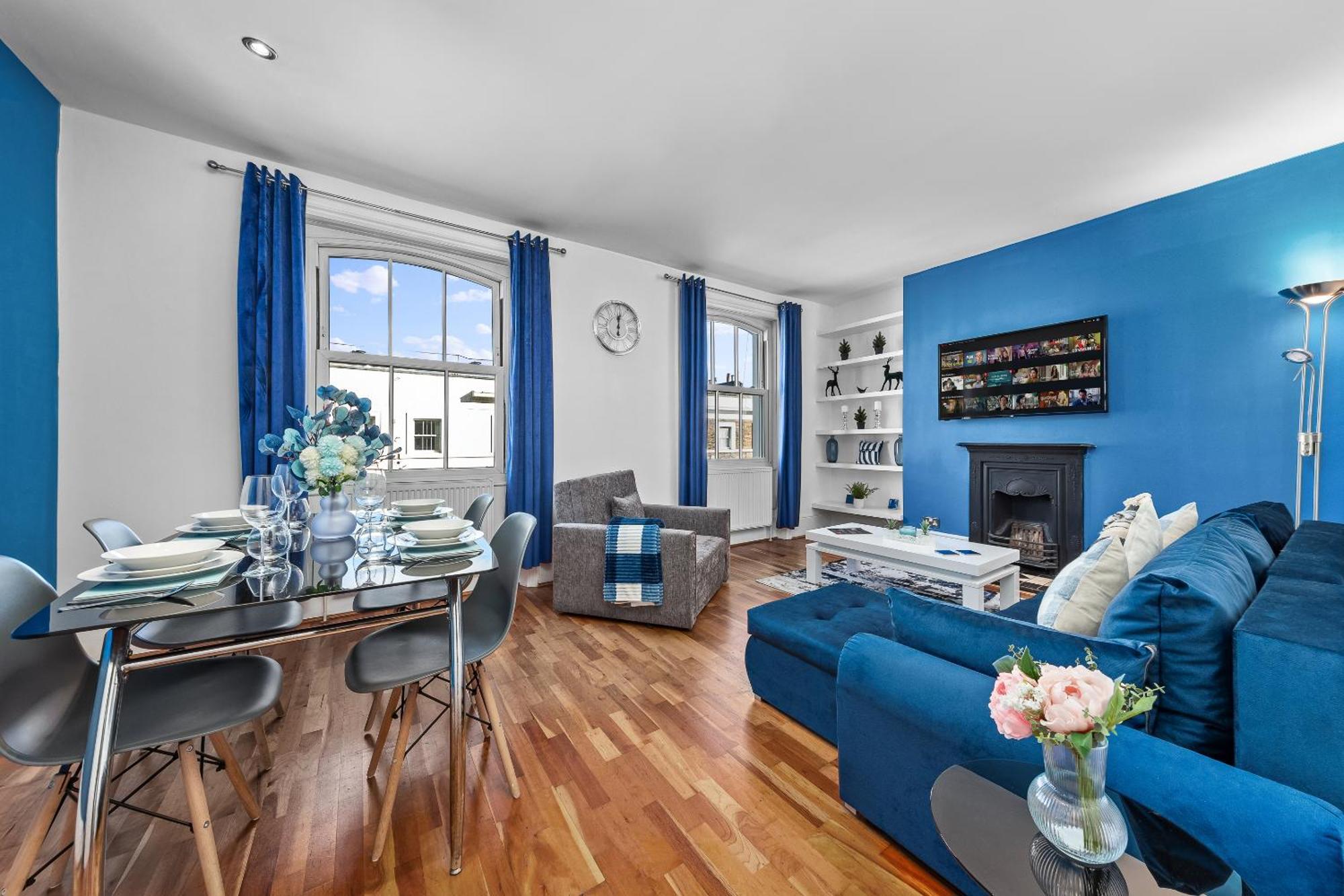 Balcony Blue Theme 1 Bedroom Central London Luxury Flat Near Hyde Park! Accommodates Up To 6! Double Sofa Bed And Next To Station! Exteriör bild