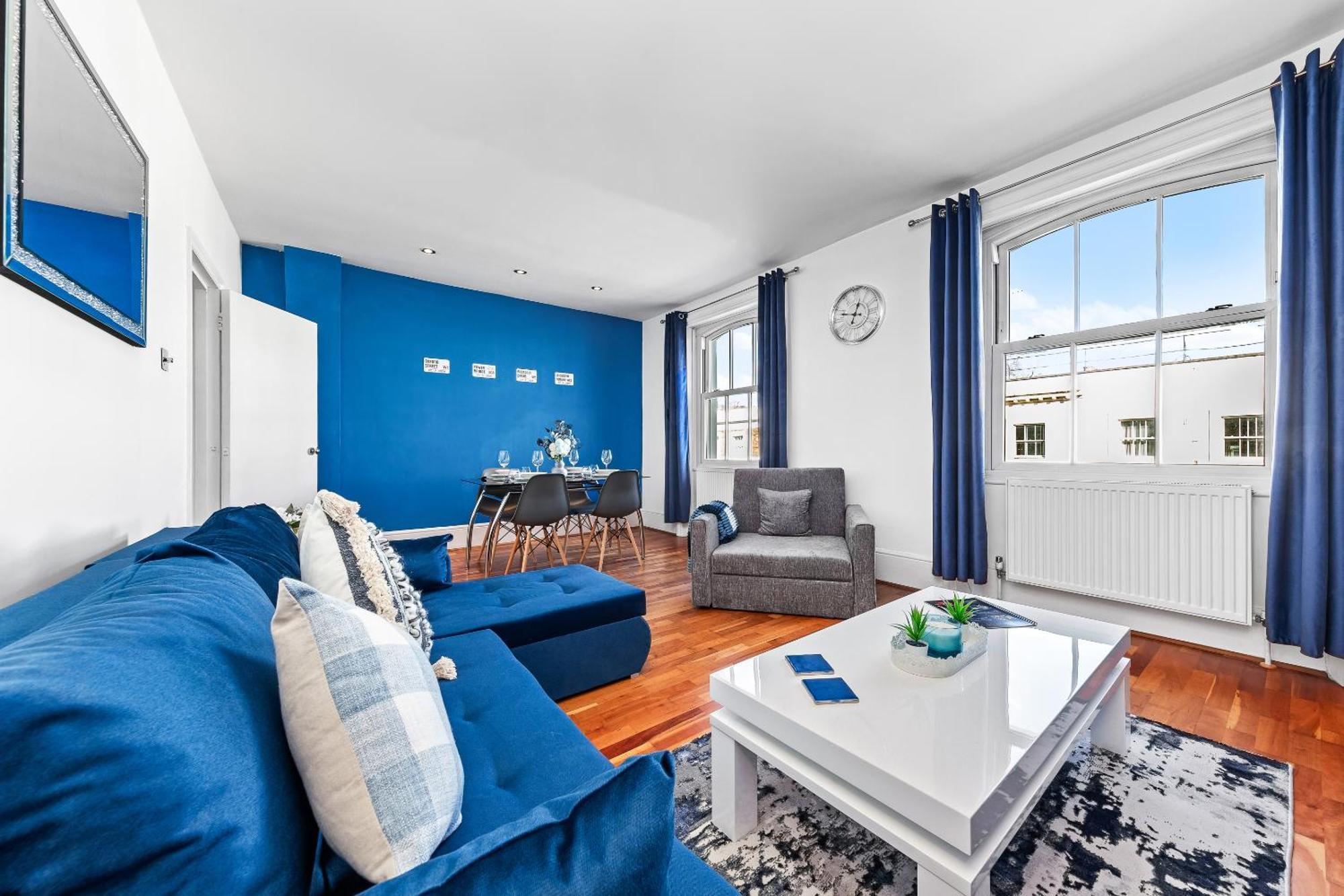 Balcony Blue Theme 1 Bedroom Central London Luxury Flat Near Hyde Park! Accommodates Up To 6! Double Sofa Bed And Next To Station! Exteriör bild