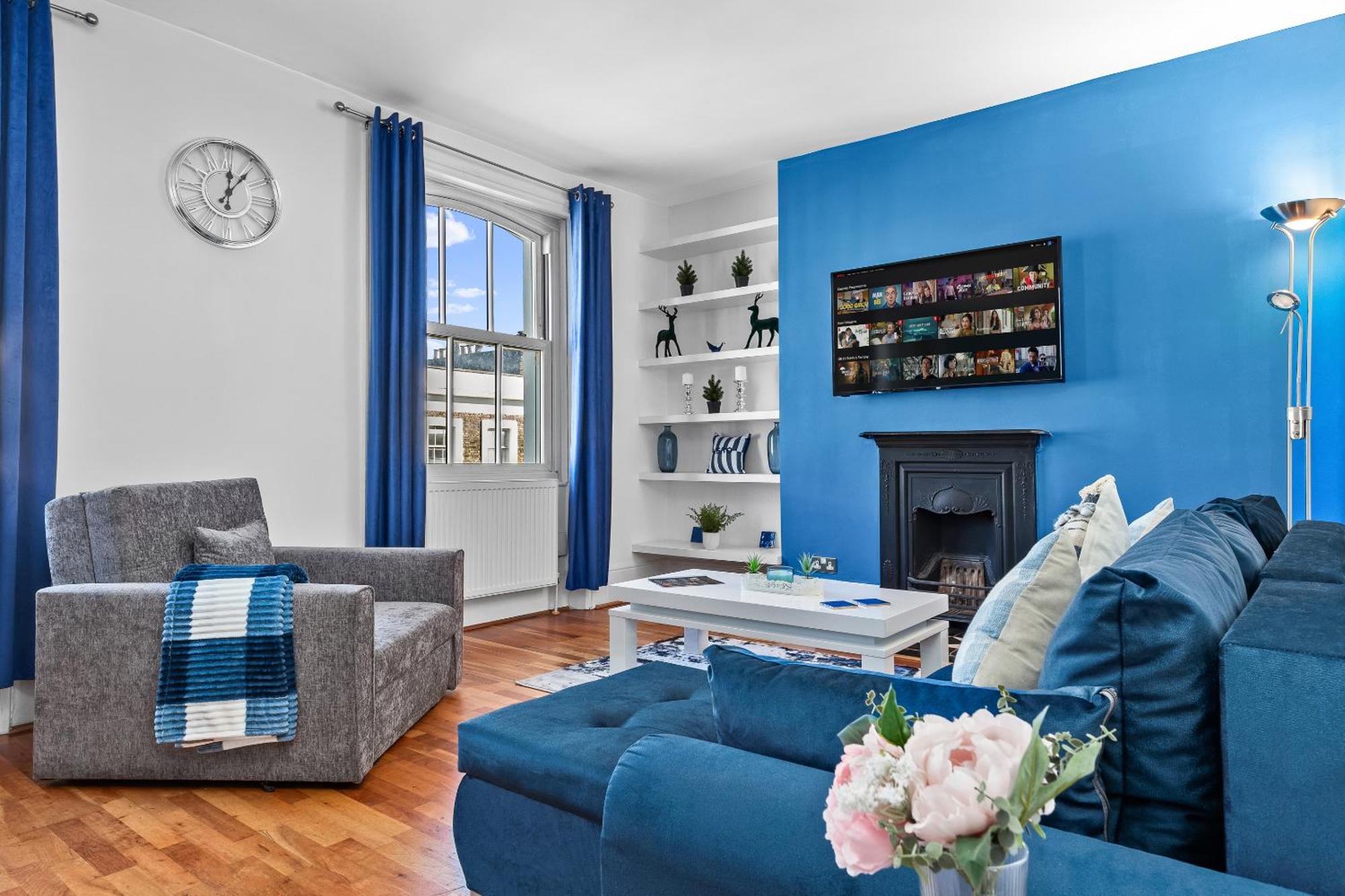 Balcony Blue Theme 1 Bedroom Central London Luxury Flat Near Hyde Park! Accommodates Up To 6! Double Sofa Bed And Next To Station! Exteriör bild