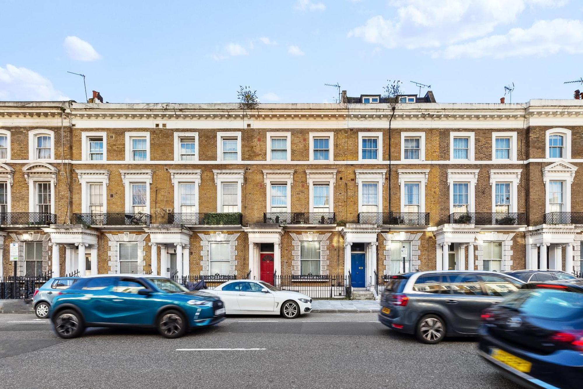 Balcony Blue Theme 1 Bedroom Central London Luxury Flat Near Hyde Park! Accommodates Up To 6! Double Sofa Bed And Next To Station! Exteriör bild