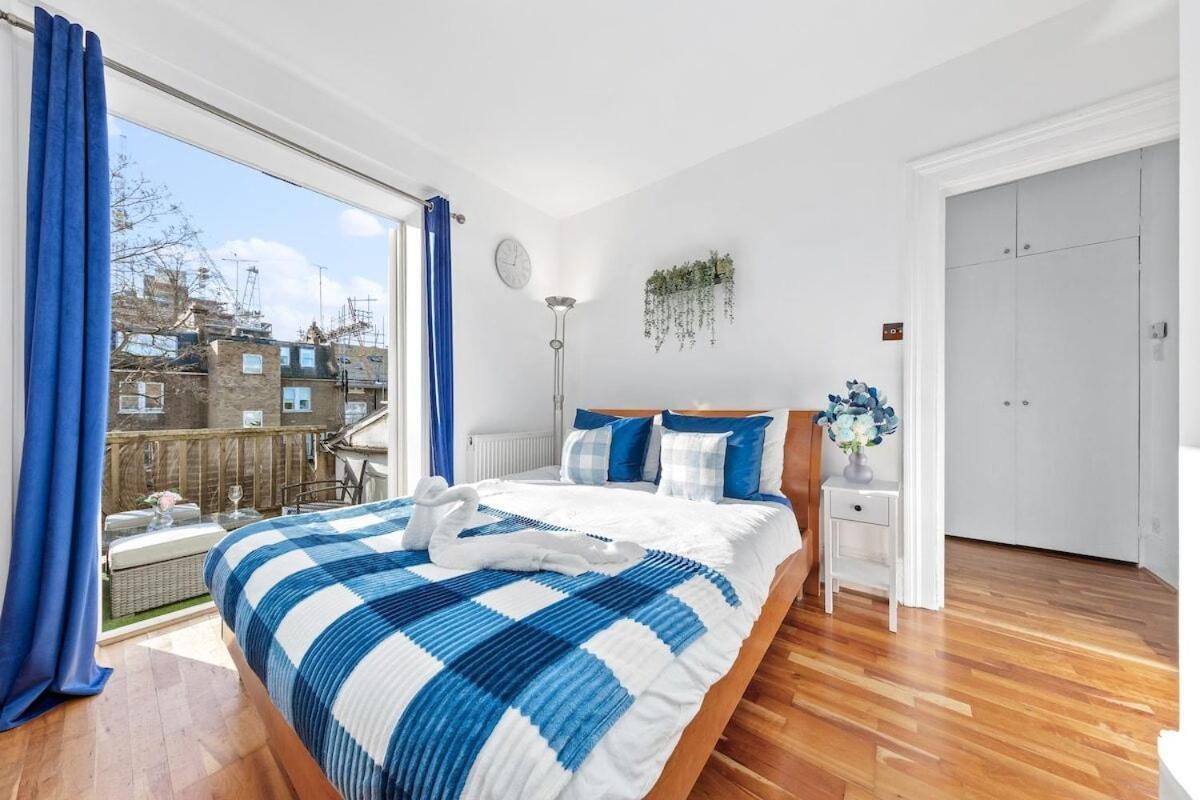 Balcony Blue Theme 1 Bedroom Central London Luxury Flat Near Hyde Park! Accommodates Up To 6! Double Sofa Bed And Next To Station! Exteriör bild