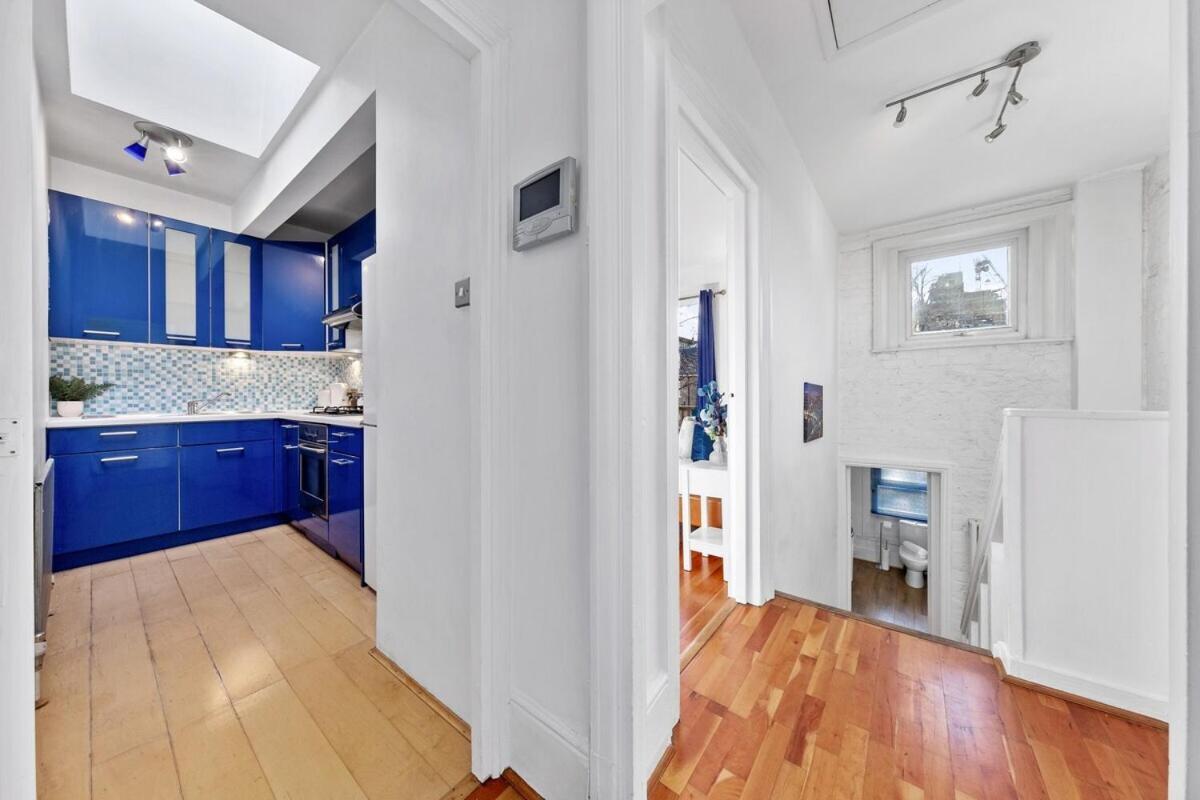 Balcony Blue Theme 1 Bedroom Central London Luxury Flat Near Hyde Park! Accommodates Up To 6! Double Sofa Bed And Next To Station! Exteriör bild