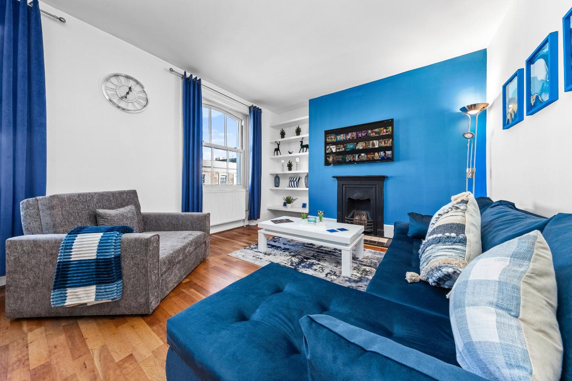 Balcony Blue Theme 1 Bedroom Central London Luxury Flat Near Hyde Park! Accommodates Up To 6! Double Sofa Bed And Next To Station! Exteriör bild
